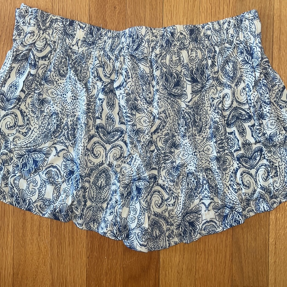 NWT Francesca’s Ruffle Shorts - Picture 5 of 8